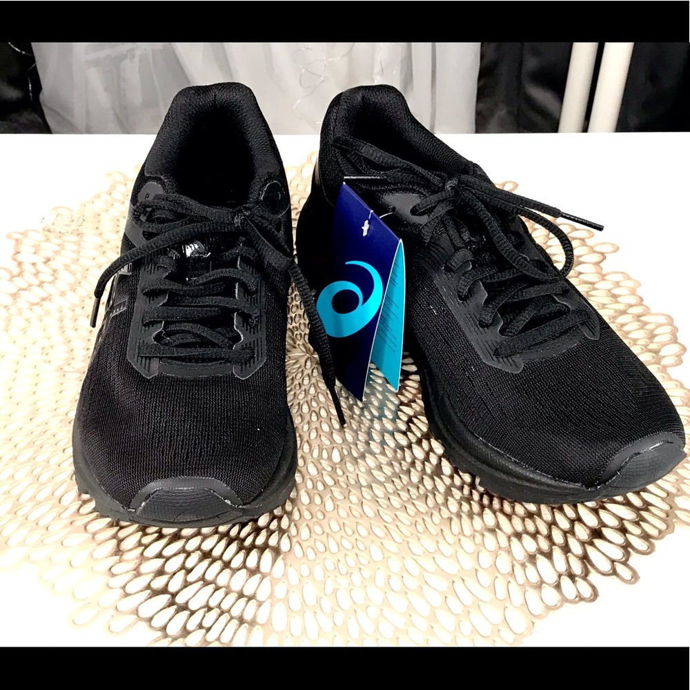 COPY - Black ASICS Gt-1000 7